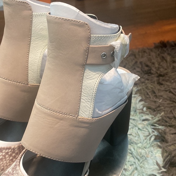 NWOT DOLCE VITA ROMEO HEELED SANDAL - Picture 4 of 13